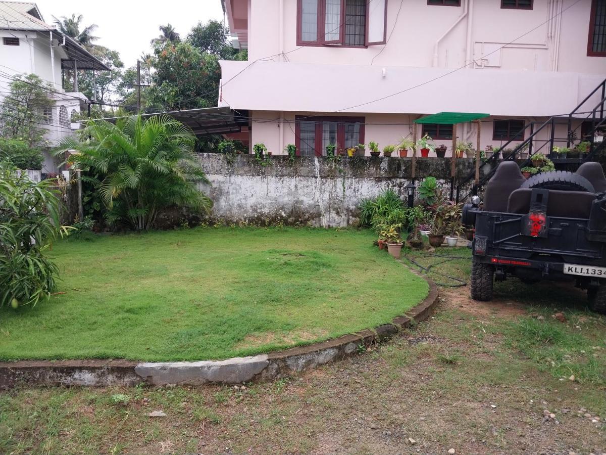 Lloydskochi Home Stay Exterior photo